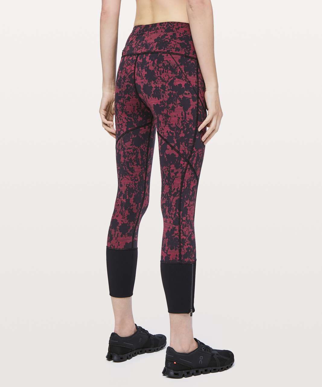 Lululemon Rebel Runner Crop - Scatter Blossom Jacquard Garnet Black / Black