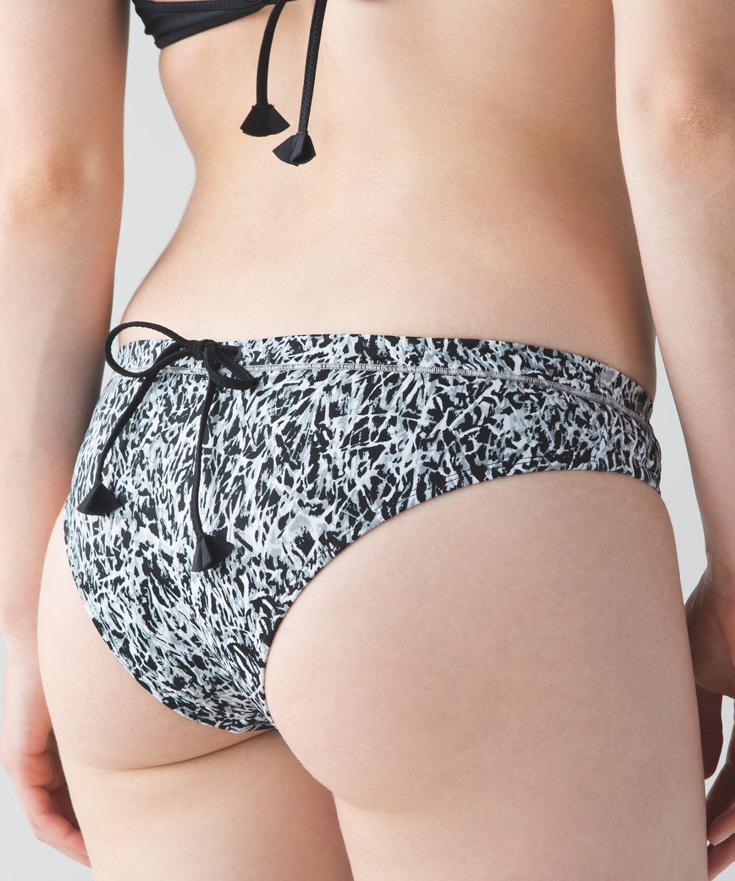 Lululemon Be Cheeky Bottom - Mini Ripple White Seal Grey