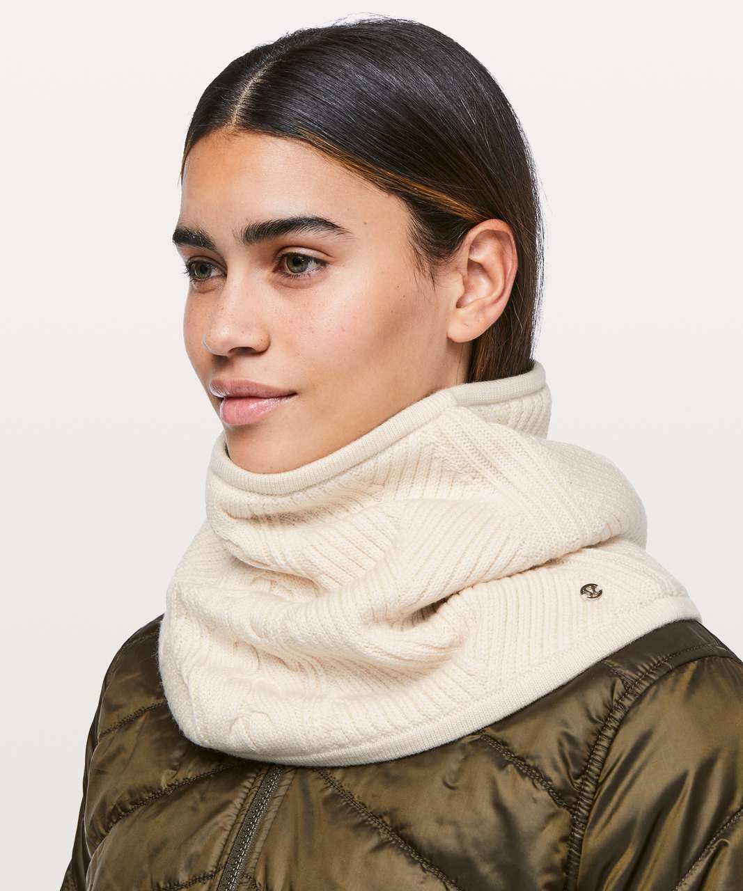 Lululemon Show Me The Sherpa Snood - Angel Wing