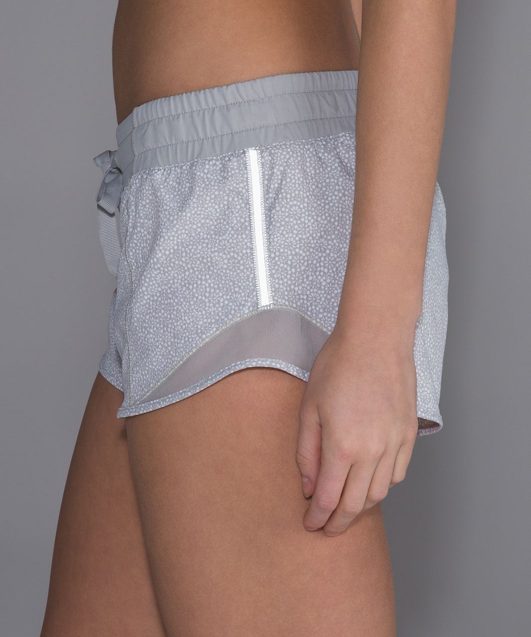 Lululemon Hotty Hot Short - Freckle Flower White Seal Grey / Seal Grey