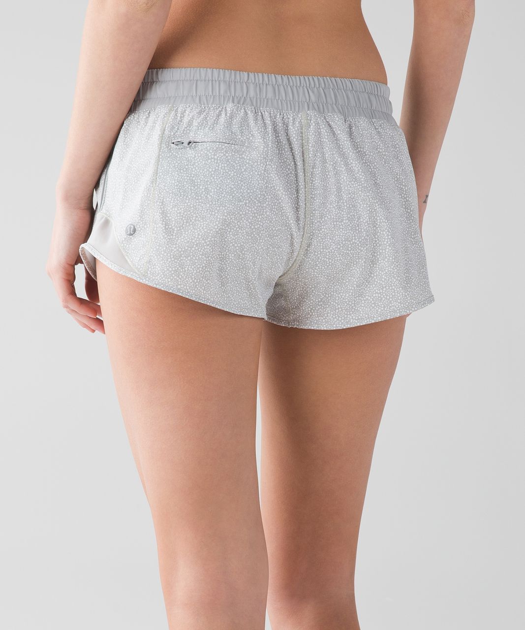 Lululemon Hotty Hot Short - Freckle Flower White Seal Grey / Seal Grey