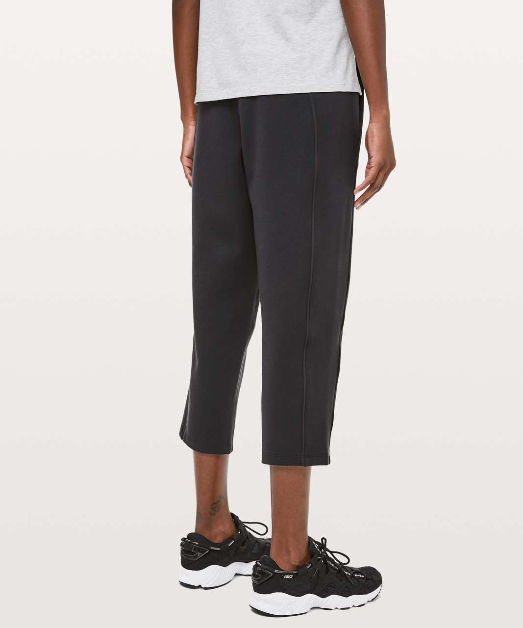 lululemon light strides crop