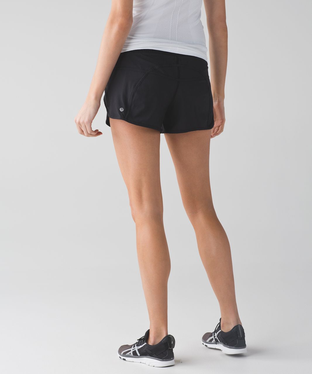 Lululemon Athletica LULULEMON Tracker Short V 4 inch (Black, 4, Numeric_4)  at  Women's Clothing store