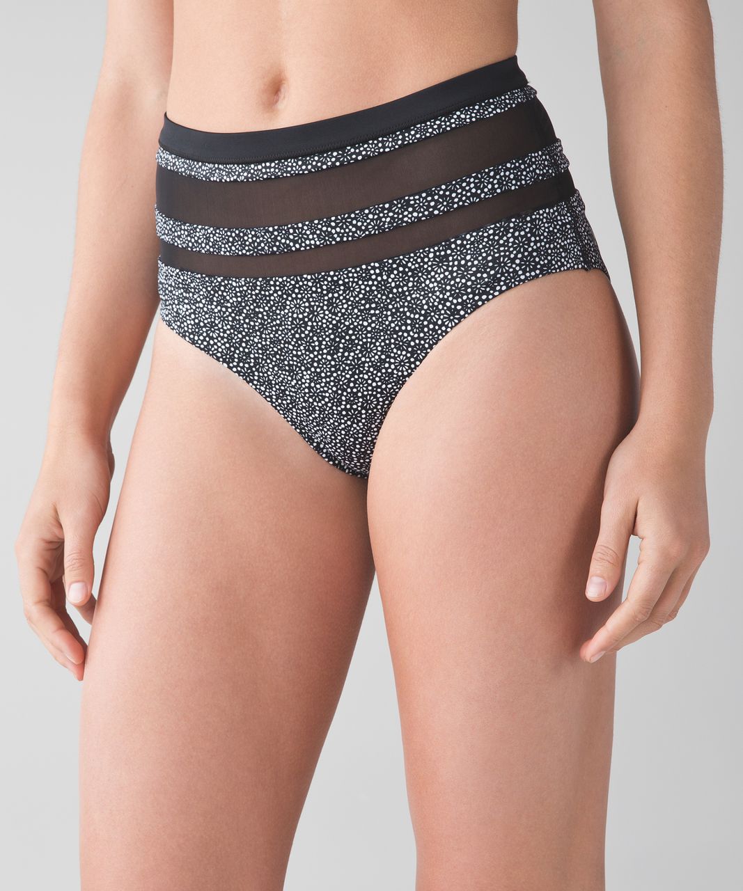 Lululemon Go With The Flow (High Waist) - Freckle Flower Black White / Black