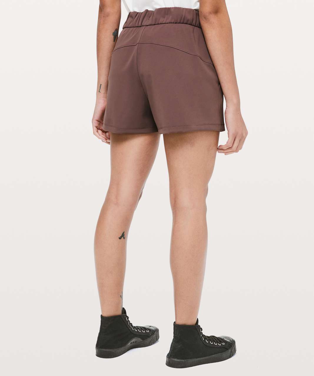 Lululemon On The Fly Short *2.5" - Antique Bark