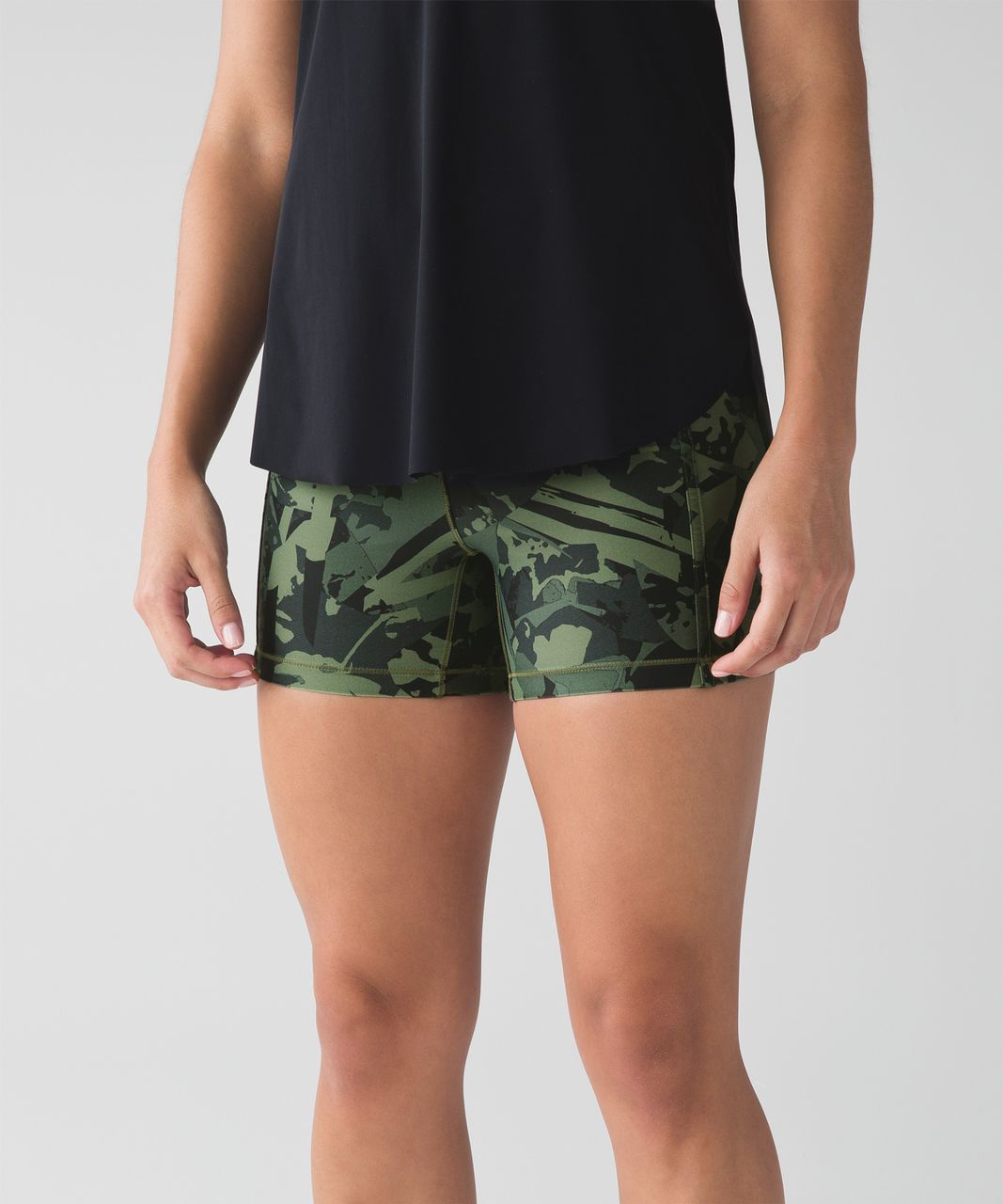 Lululemon Reach The Beach Short - Pop Cut Fatigue Green Black