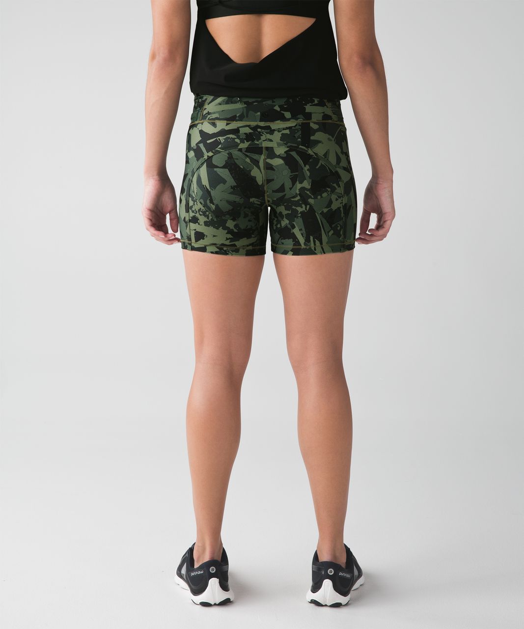 Lululemon Reach The Beach Short - Pop Cut Fatigue Green Black