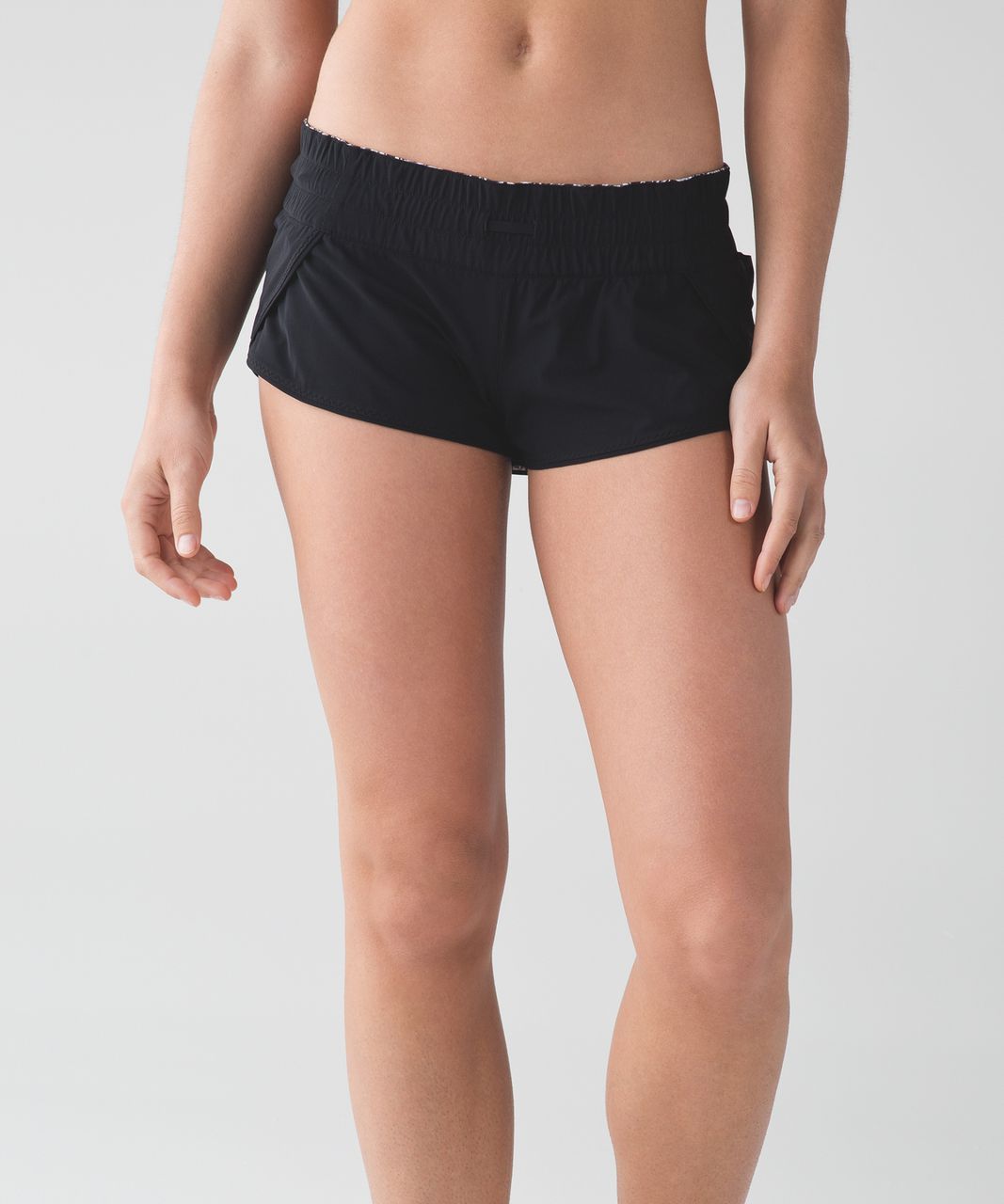 Lululemon Surf Short II - Mini Ripple White Seal Grey / Black