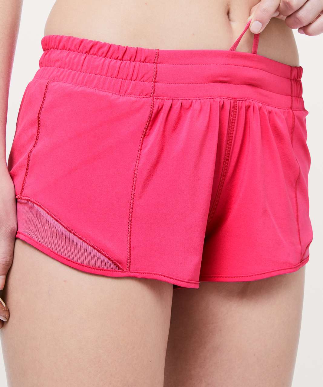 Lululemon Hotty Hot High-Rise Short HR 2.5 Sonic Pink Size  0~2~4~6~8~10~12~14