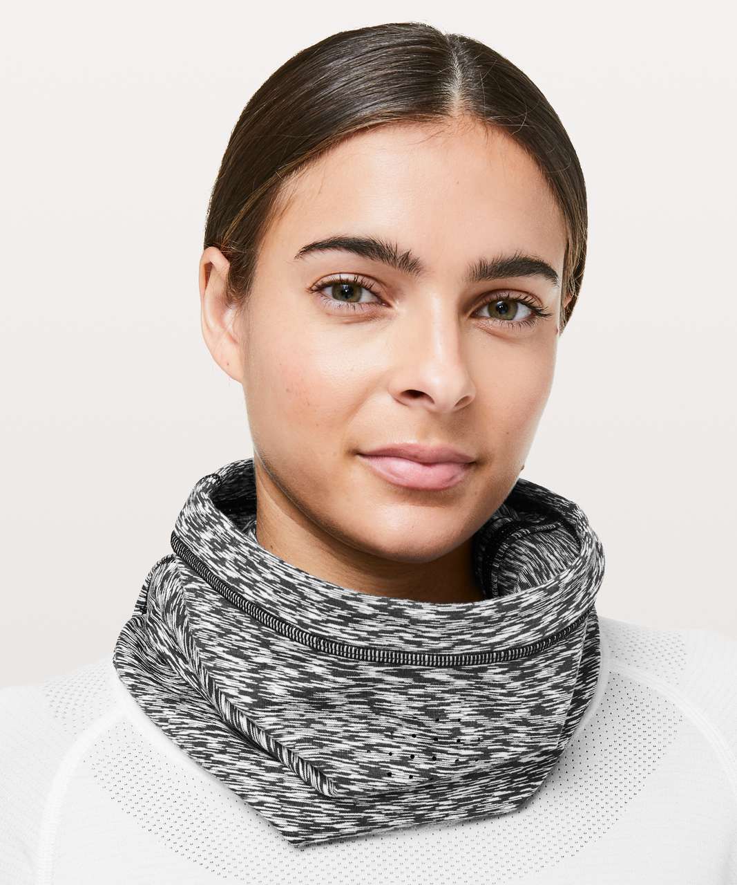 Lululemon Cross Chill Run Neckwarmer - Spaced Out Space Dye Black White