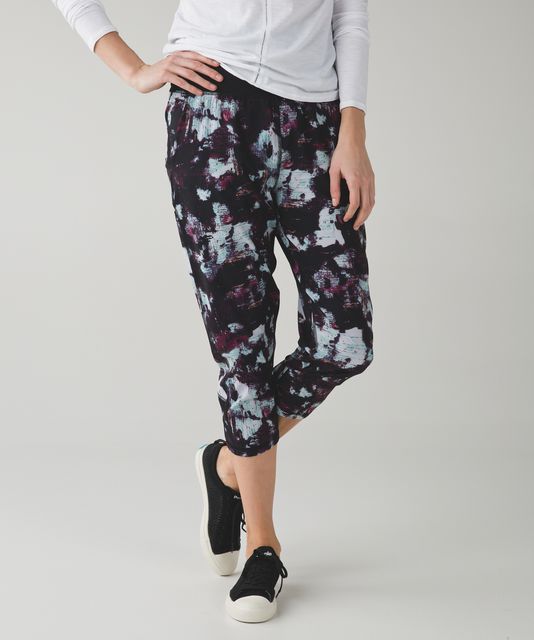 lululemon tranquil crop