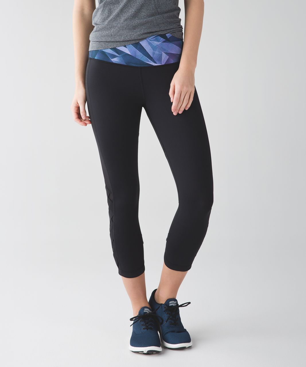 Lululemon Var-City Crop - Black / Pretty Prism Multi