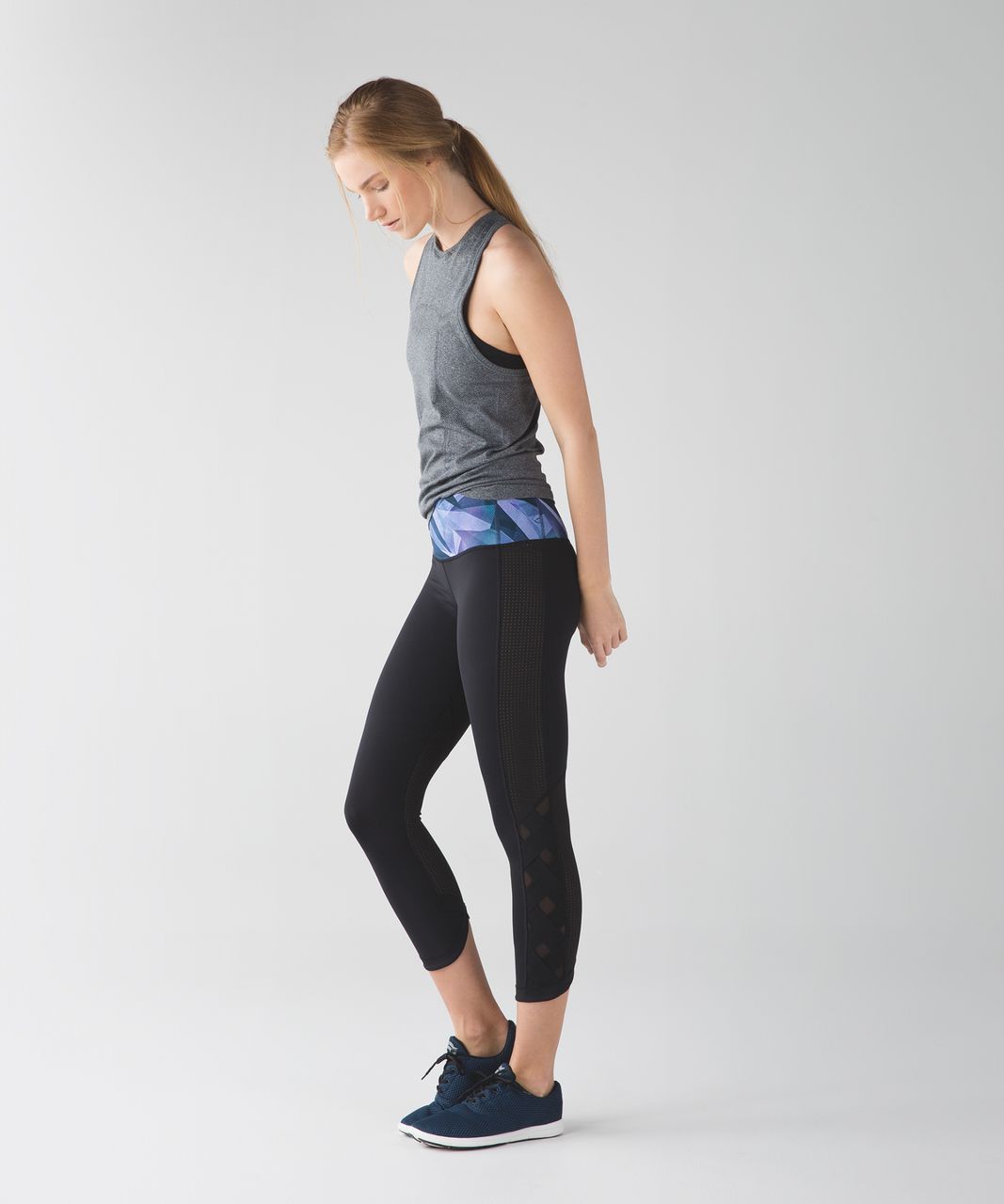 Lululemon Var-City Crop - Black / Pretty Prism Multi