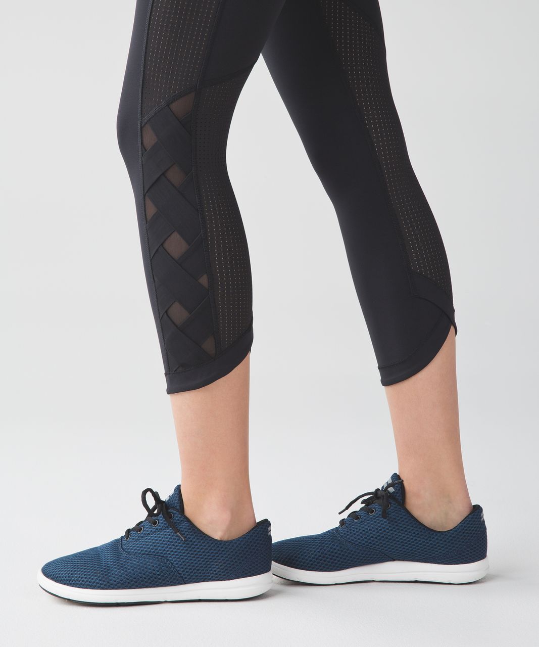 Lululemon Var-City Crop - Black / Pretty Prism Multi