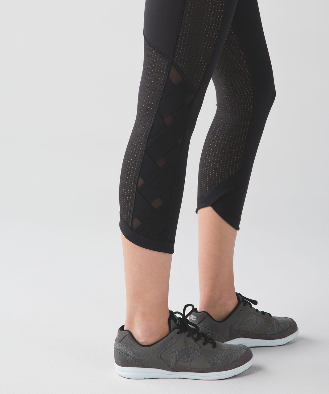 Lululemon Var-City Crop - Black