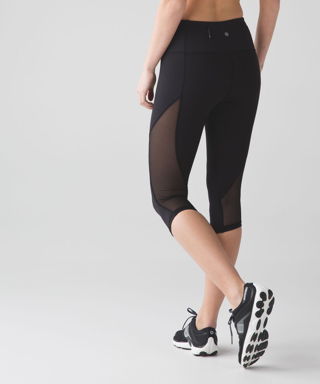 Lululemon Run With The Sun Crop (Reflective) - Black / Reflective