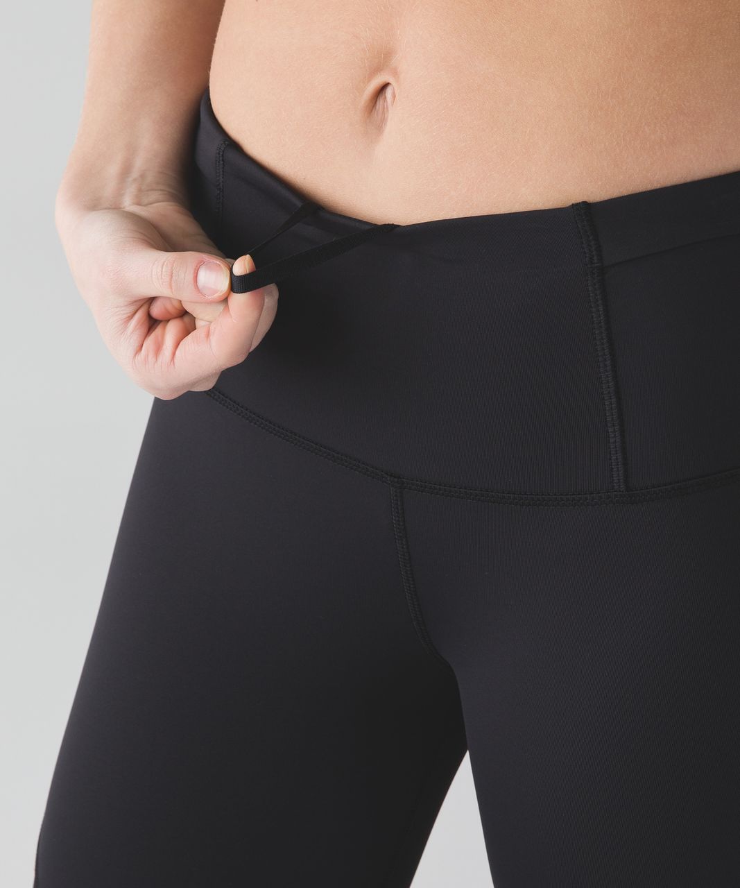 Lululemon Run With The Sun Crop (Reflective) - Black / Reflective