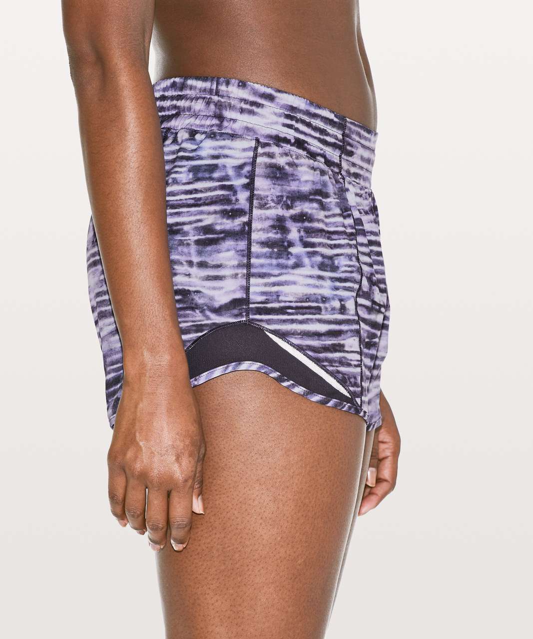 Lululemon Hotty Hot Short II *Long 4" - New Horizon Multi / Black Grape