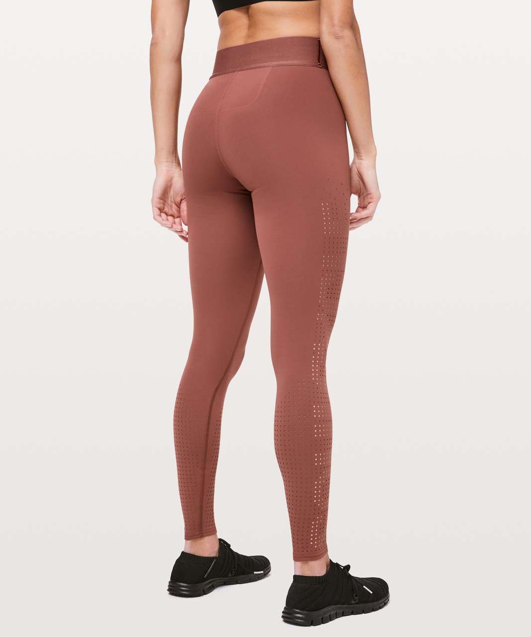 Lulu and a bike ride Unknown black leggings. Don't need them id'd. Size 6.  EBB in Olive greenish color. Definitely love these pants! : r/lululemon