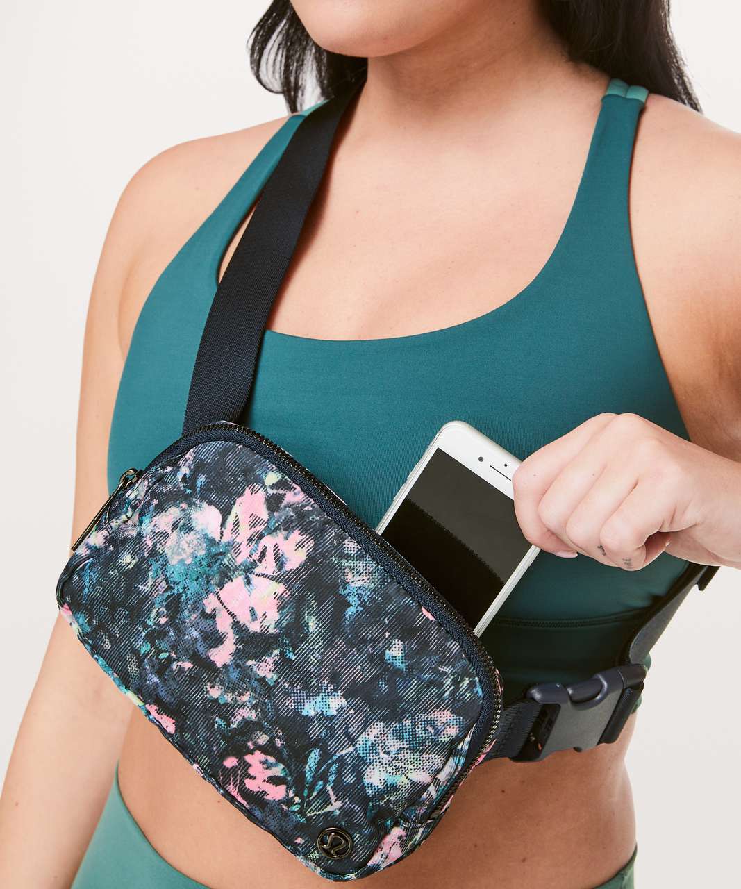 Lululemon Everywhere Belt Bag *1L - Dappled Daze Multi