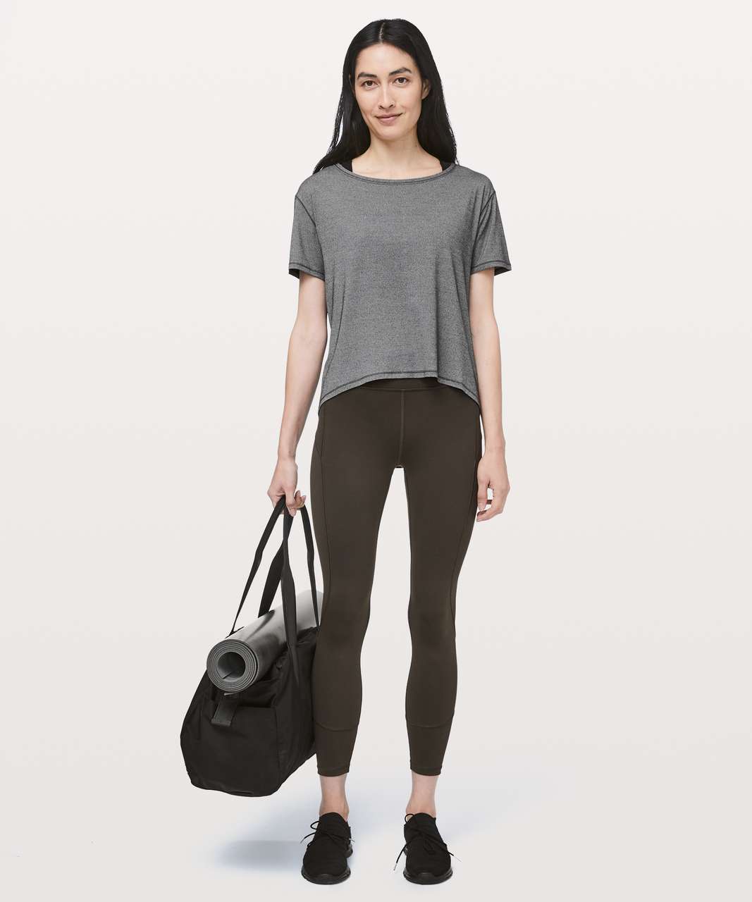 LOVE my In Movement 25 in Dark Olive. WHY ARE THEY DISCONTINUING THIS  STYLE?? : r/lululemon