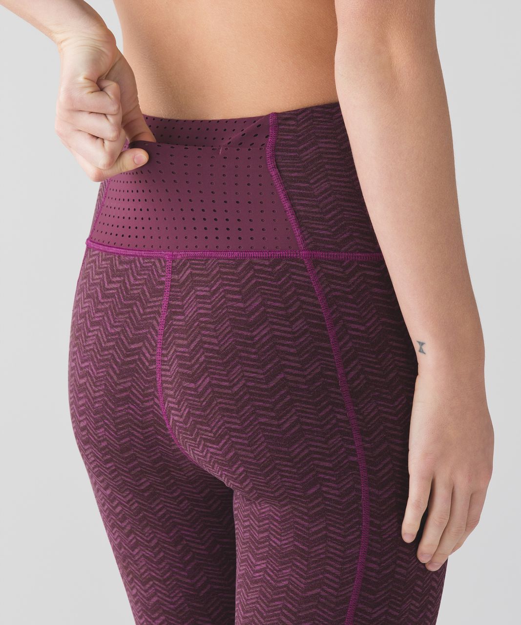 Lululemon Transcend Crop - Irregular Spacebone Regal Plum Red Grape / Red Grape