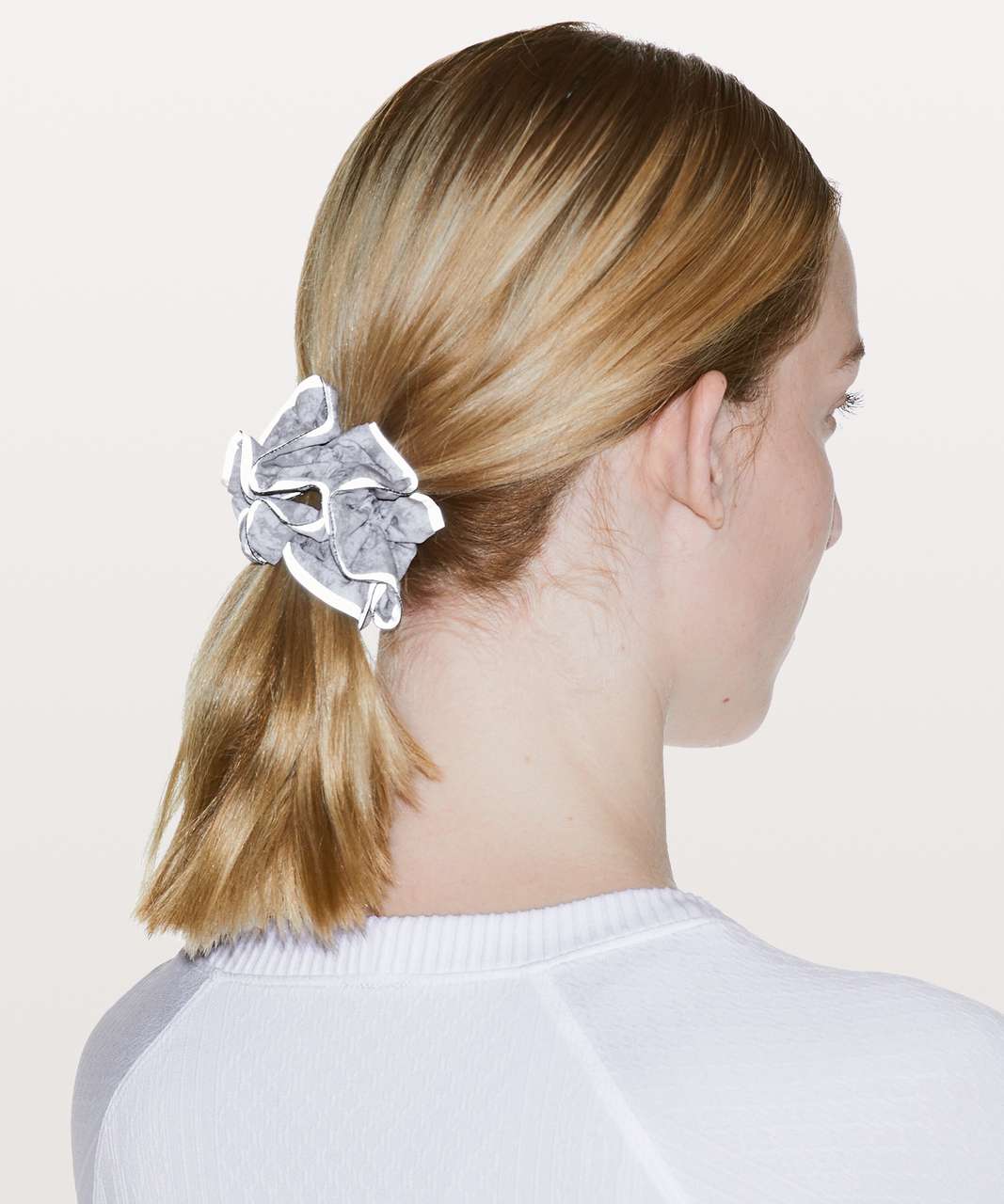 Lululemon Light Locks Scrunchie II - Washed Marble Alpine White Silverscreen