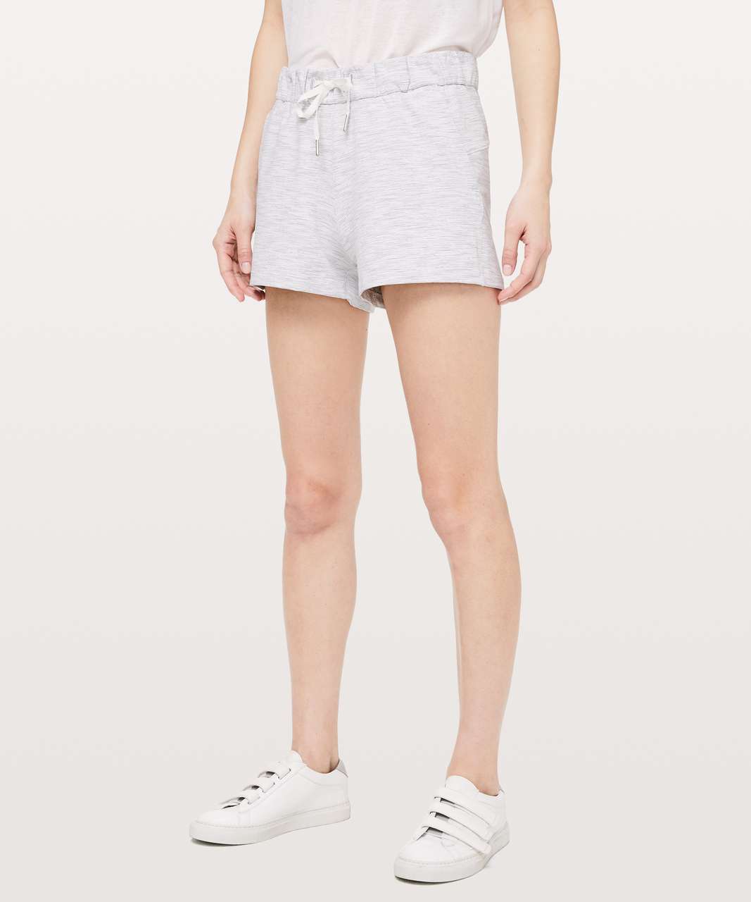 Lululemon On The Fly Short *2.5 - Wee Are From Space Nimbus Battleship -  lulu fanatics