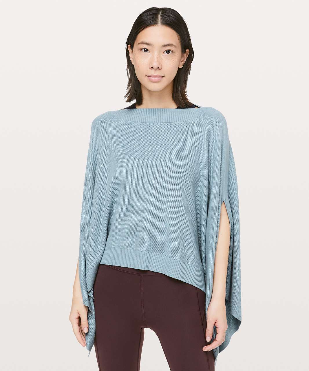 Lululemon Forward Flow Cape - Blue Cast