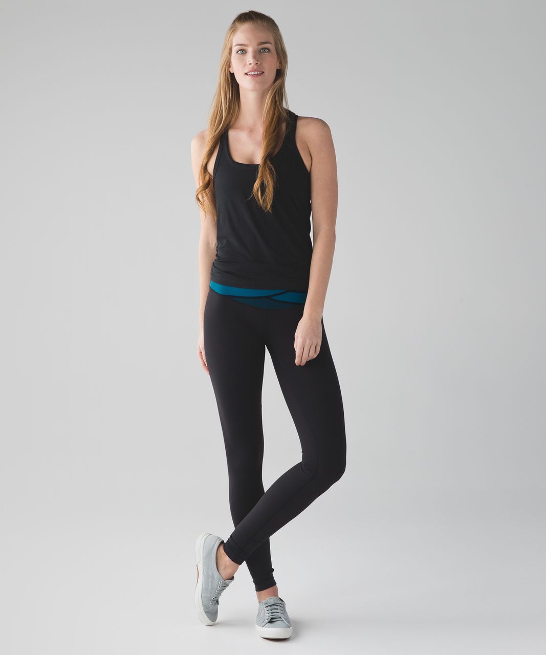 https://storage.googleapis.com/lulu-fanatics/product/4481/1280/lululemon-wunder-under-pant-iii-black-tofino-teal-alberta-lake-027391-6482.jpg