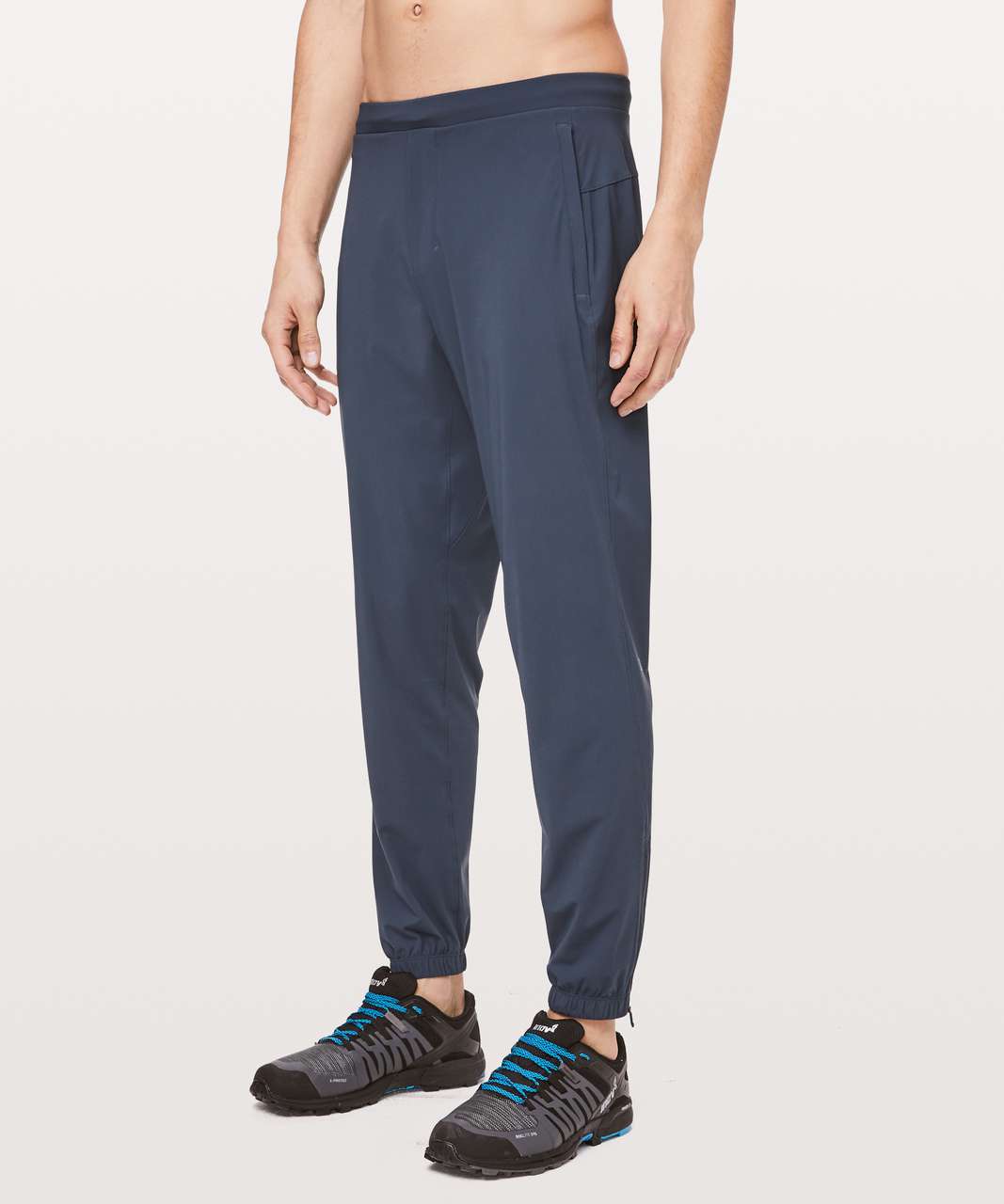 What shoes do you fellas pair with your Lulu joggers, surge