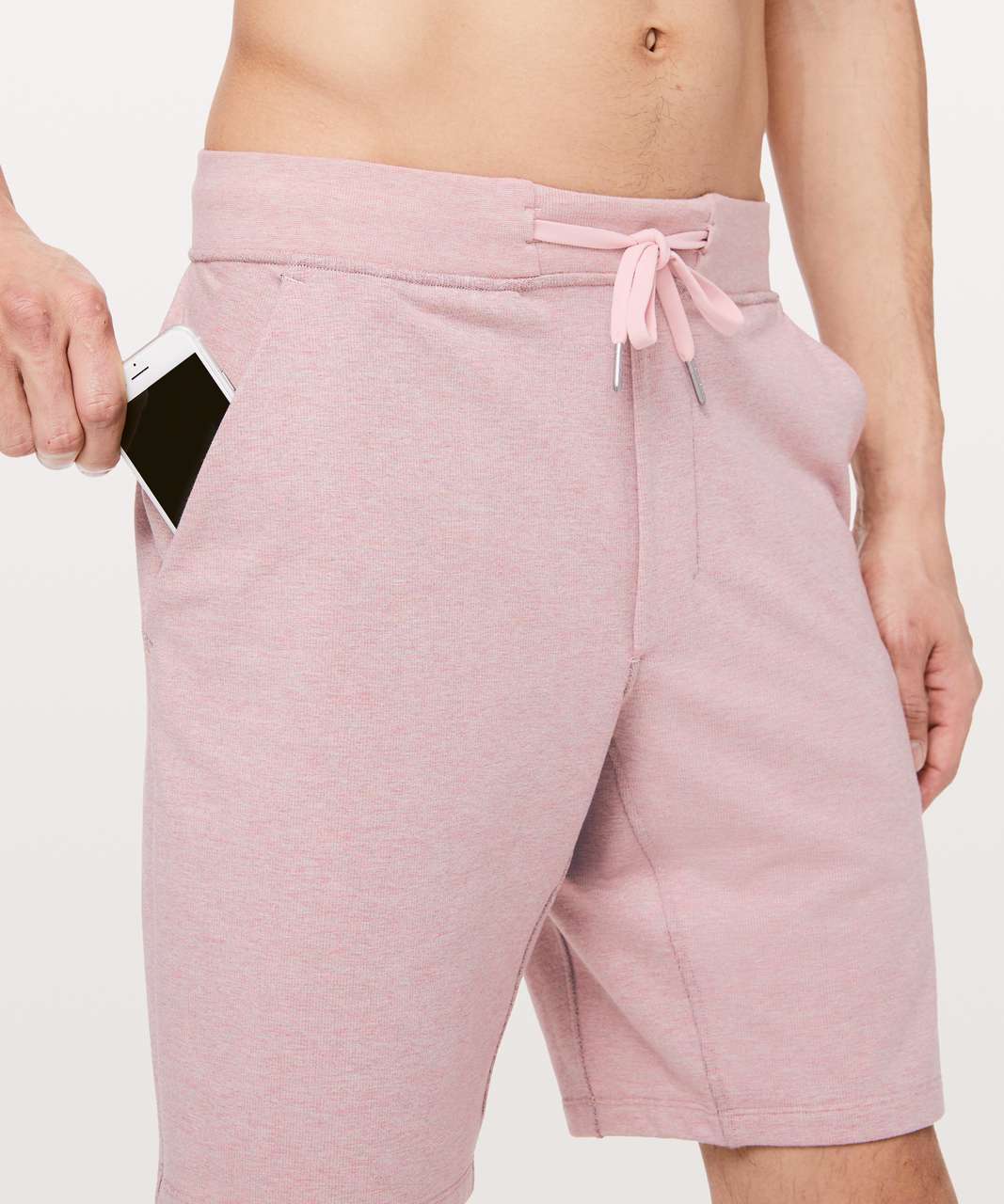 Soft loungewear sweat shorts from Lululemon & . 🔗 in b!o #lookf