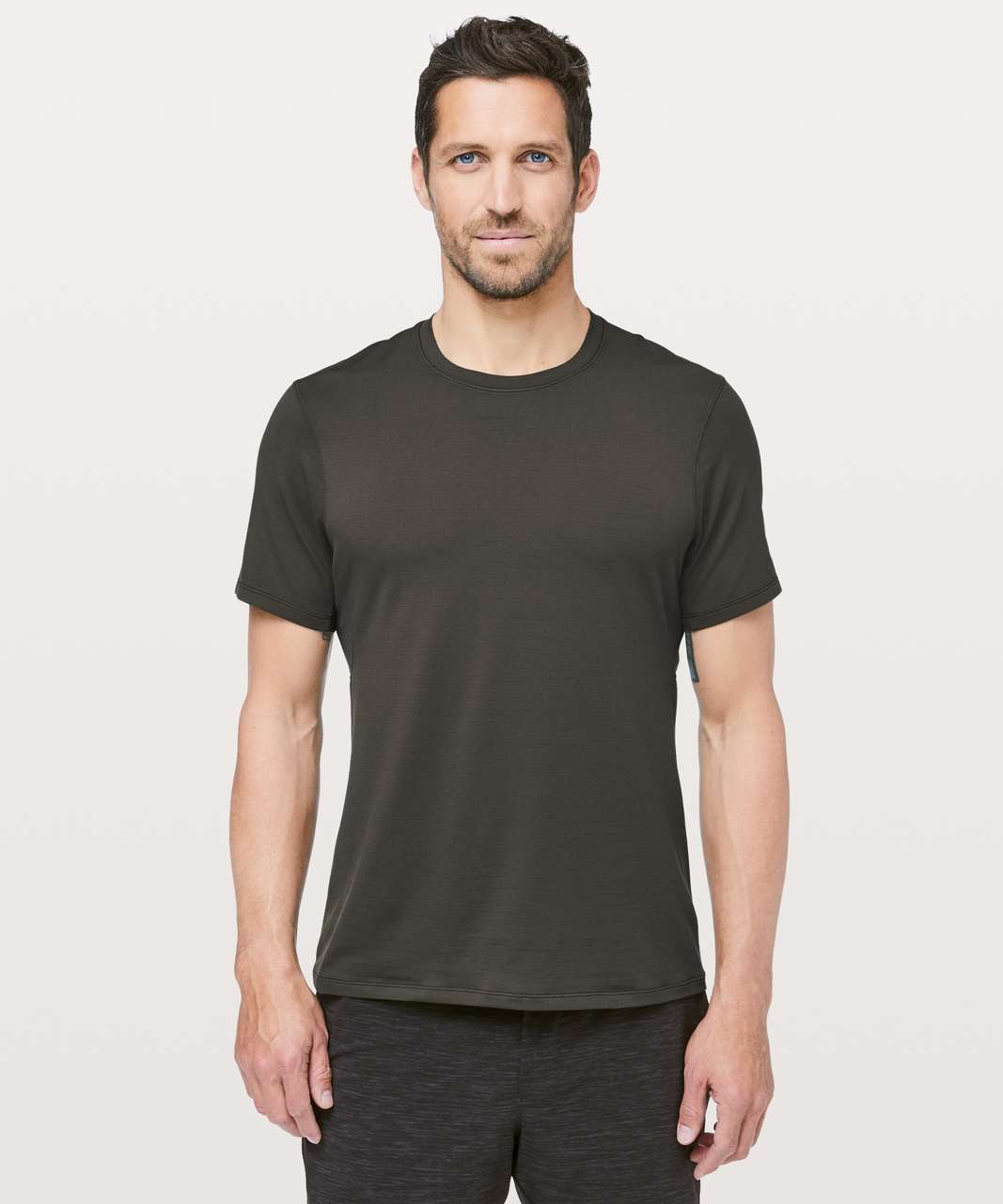 Discount Lululemon Short Sleeve Tops Promotions - Dark Olive Mens