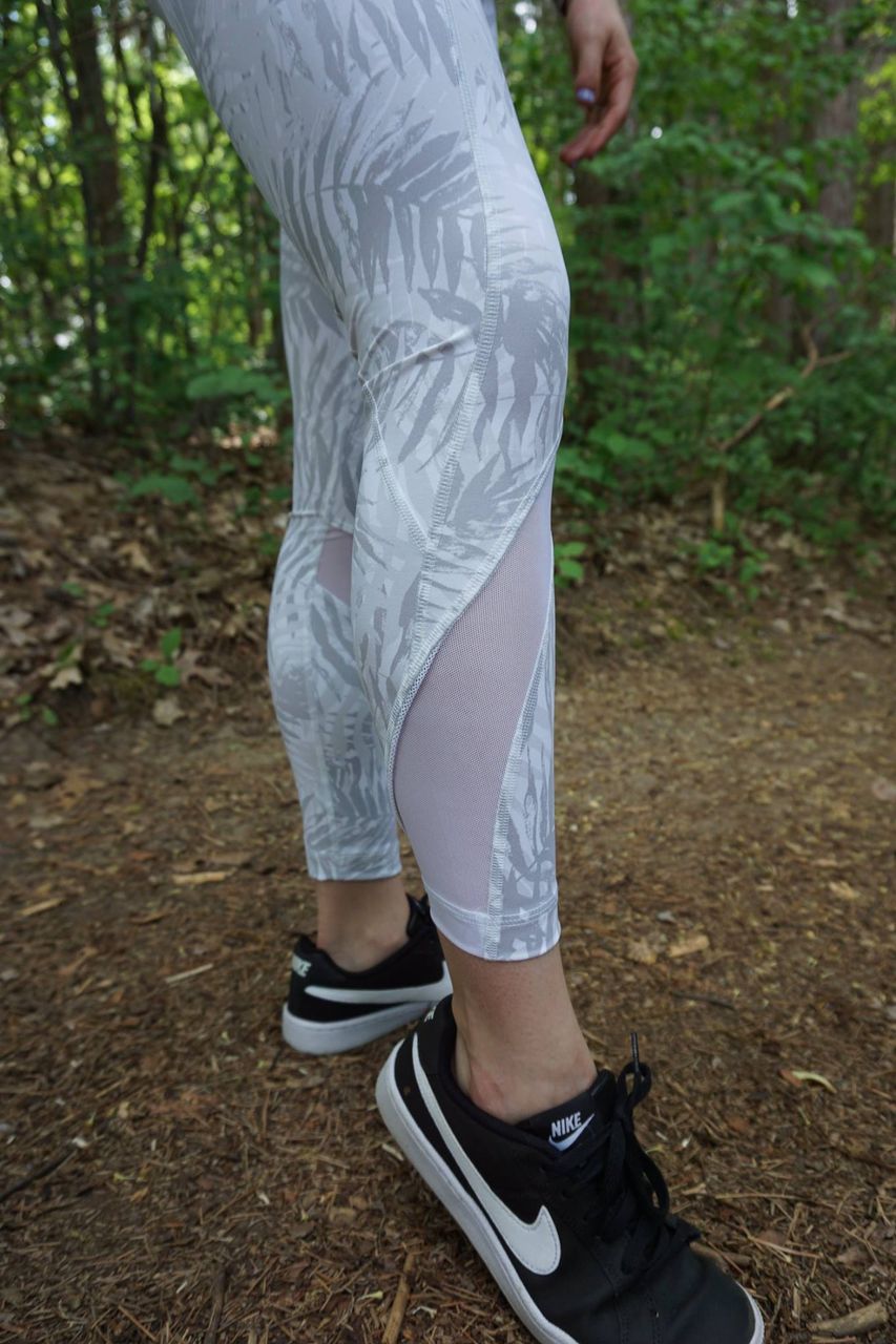 Lululemon Inspire Tight II - Palm Camo White Nimbus