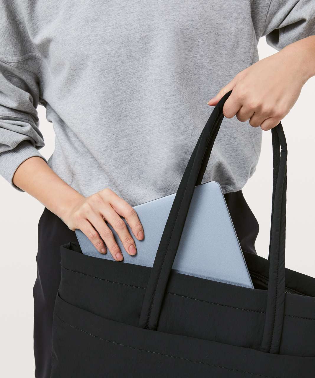 Lululemon On My Level Tote *Large 15L - Black (First Release)