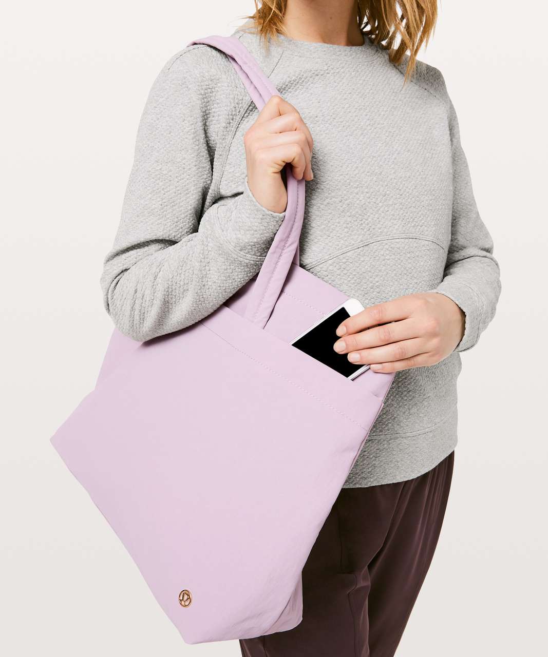 lululemon on my level tote review