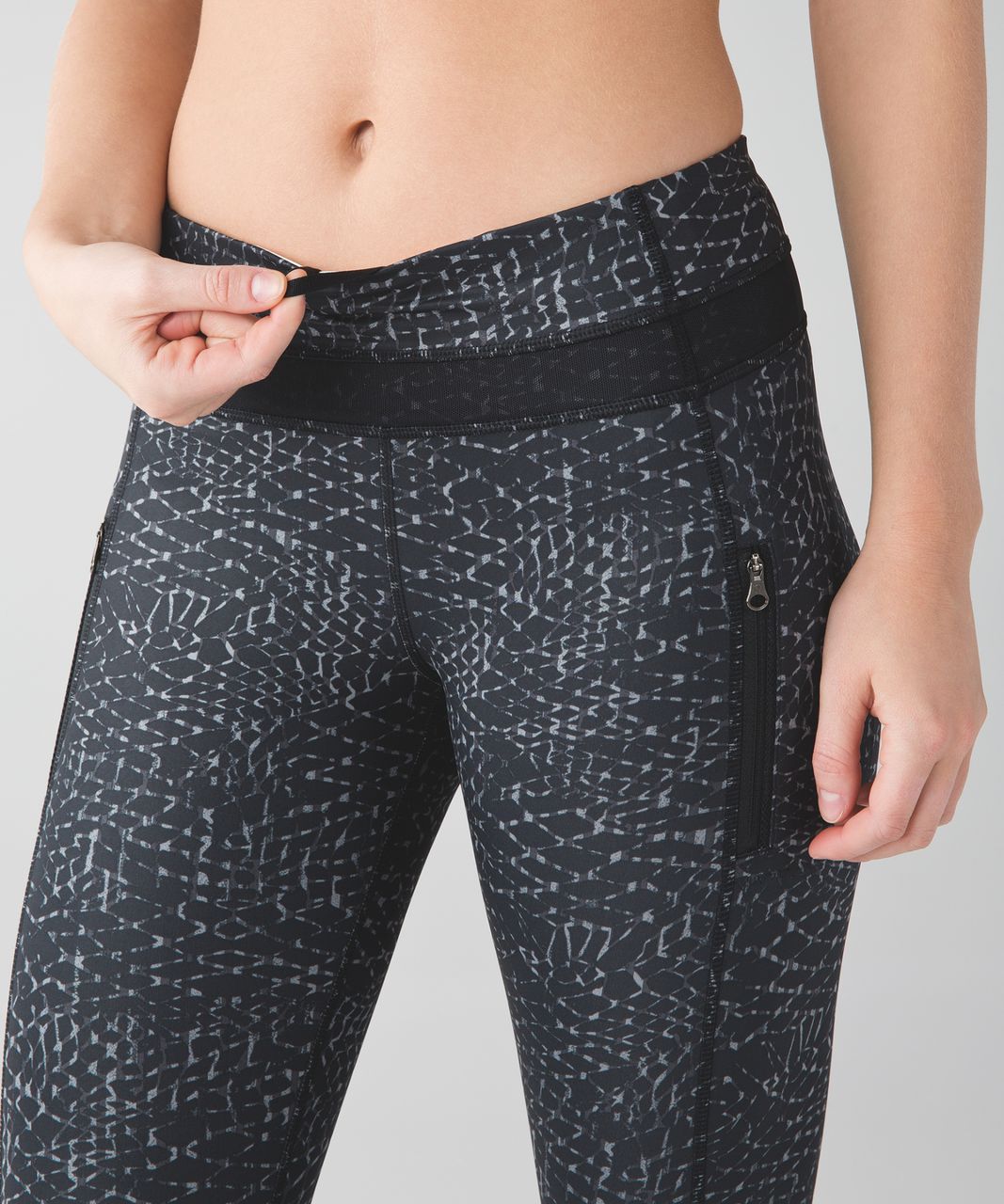 Lululemon Inspire Tight II (Mesh) - Samba Snake Battleship Black / Black -  lulu fanatics