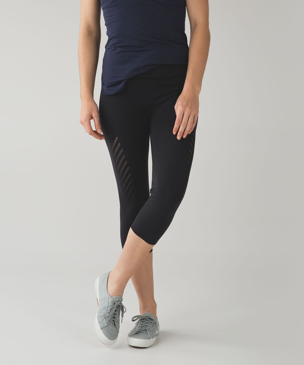 Lululemon Enlighten Crop - Black