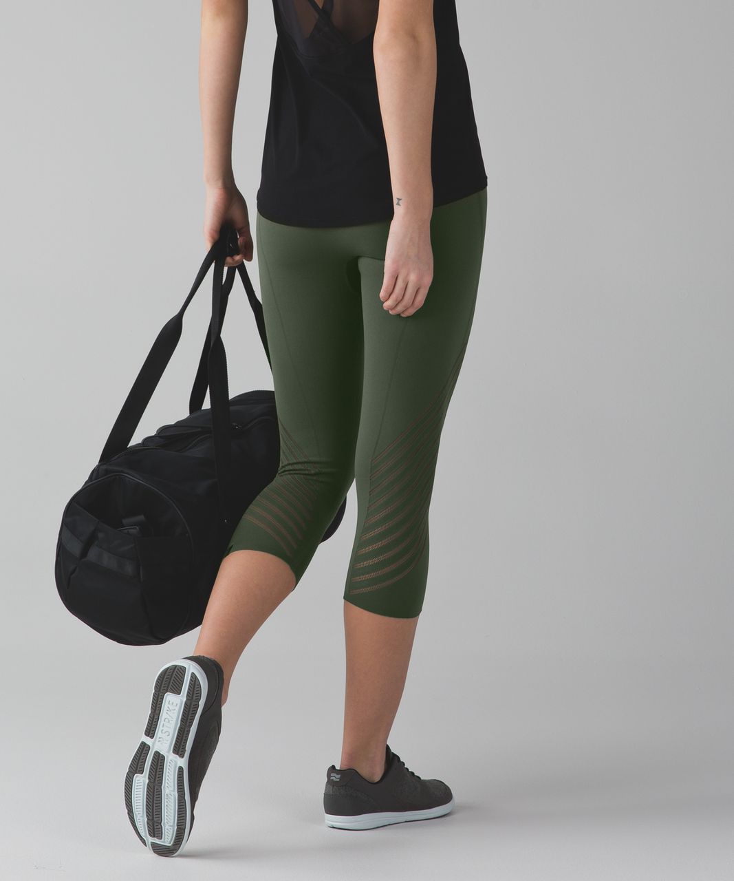 Lululemon Enlighten Crop - Fatigue Green