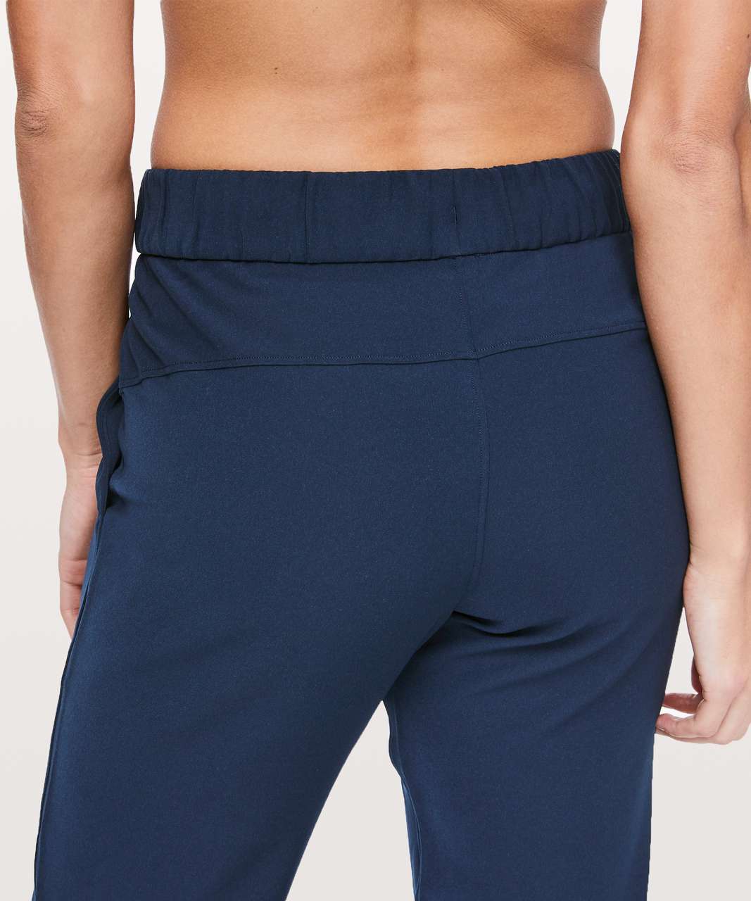 LULULEMON On The Fly Jogger in True Navy (Navy Blue) Size 6