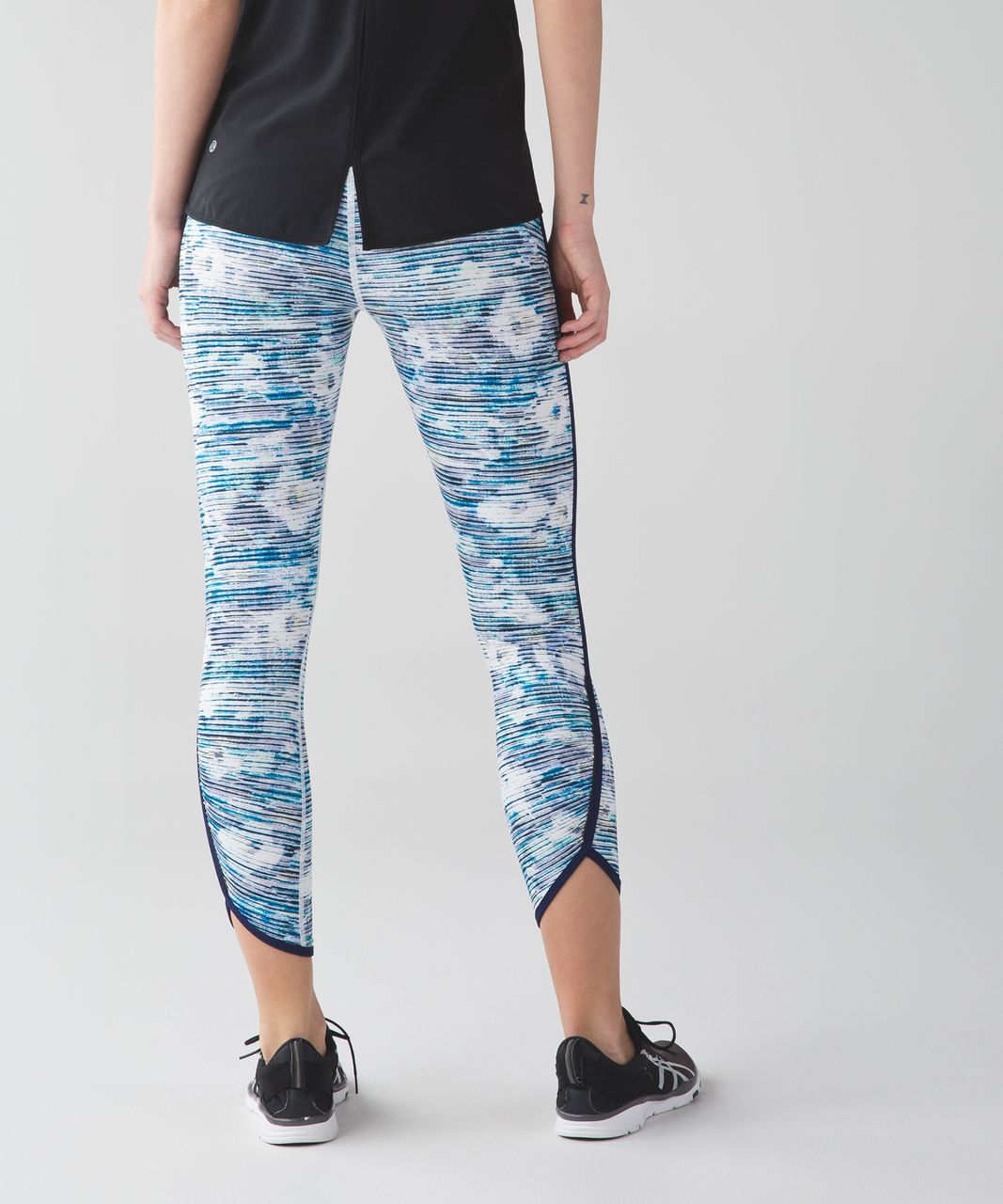 Lululemon Real Quick Tight - Blurry Belle Multi / Hero Blue