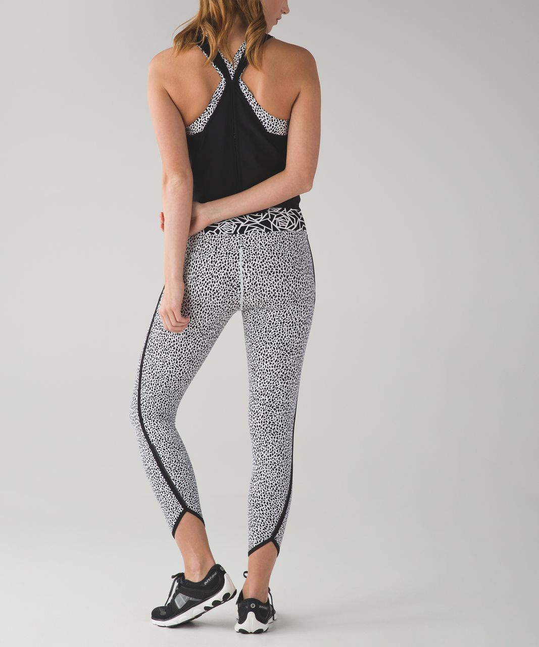 Lululemon Inspire Tight II Miss Mosaic White / Black Leggings size US –  Afashionistastore