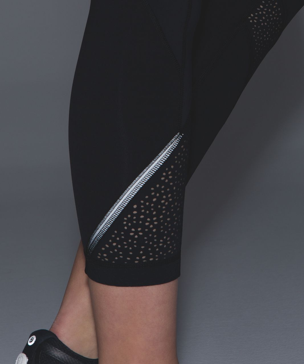 Buy the Lululemon Inspire Tight II Legging Mesh Reflective Zip