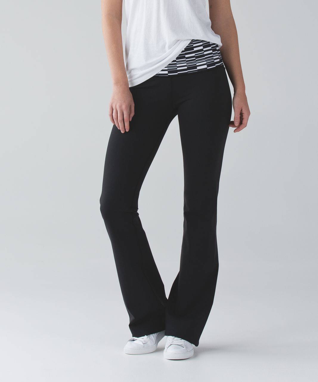 Lululemon Groove Pant III in Black Size 8 - Athletic apparel