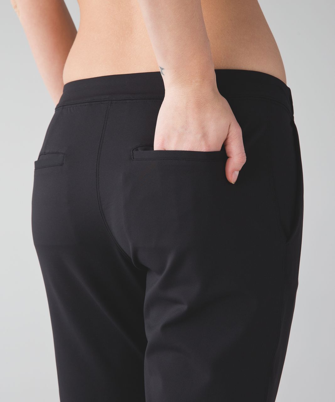 Fit Review: Jet Crop Slim Trousers *RULU - The Sweat Edit