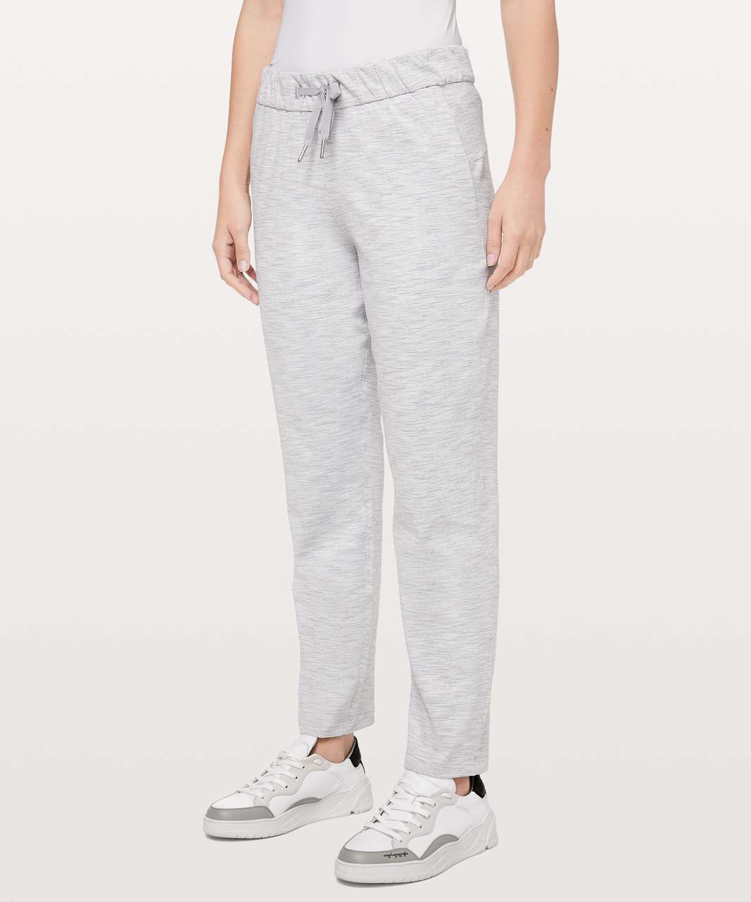 Lululemon On the Fly Pant size 4 Wee Are From Space Nimbus