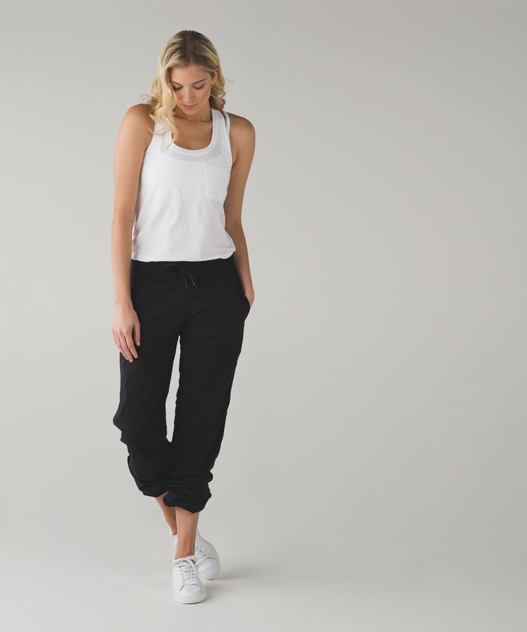 Lululemon Womens Dance Studio Crop Pants 25 Black Size 4