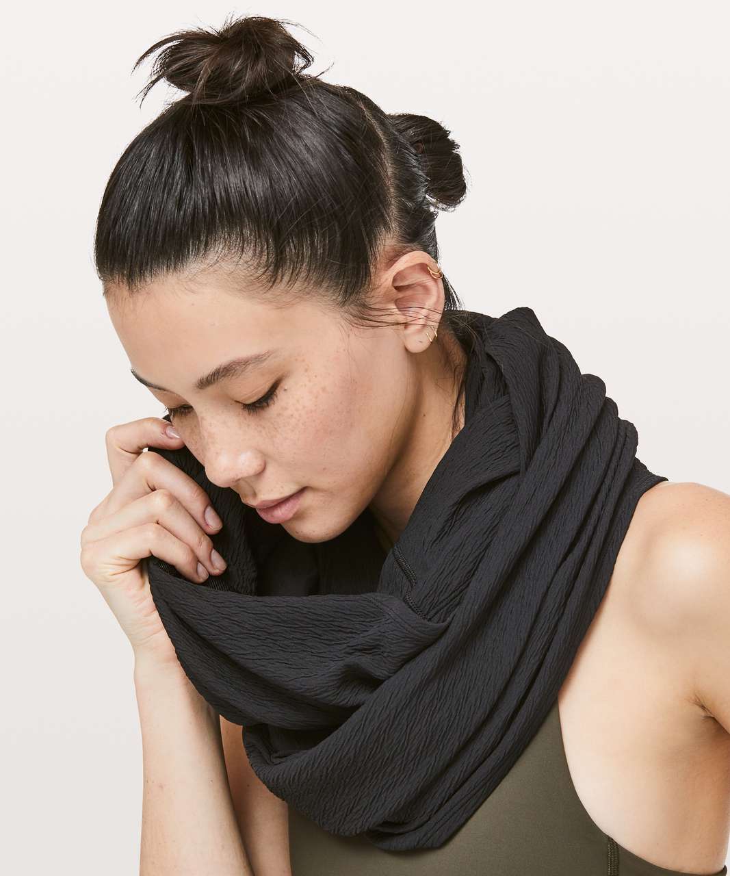 Lululemon Vinyasa Scarf *Crinkle - Black - lulu fanatics