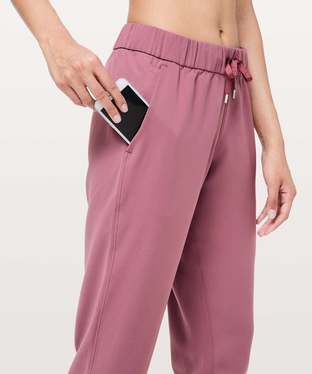 2]Lululemon On The Fly Jogger *Woven-Cassis Size 2, Women's Fashion,  Activewear on Carousell