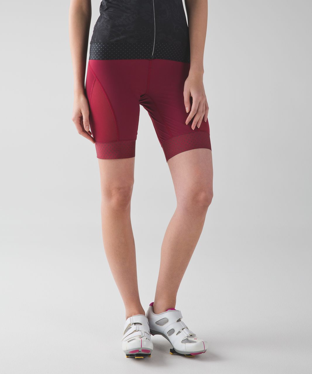 Lululemon Leader of the Pack Short II - Rosewood